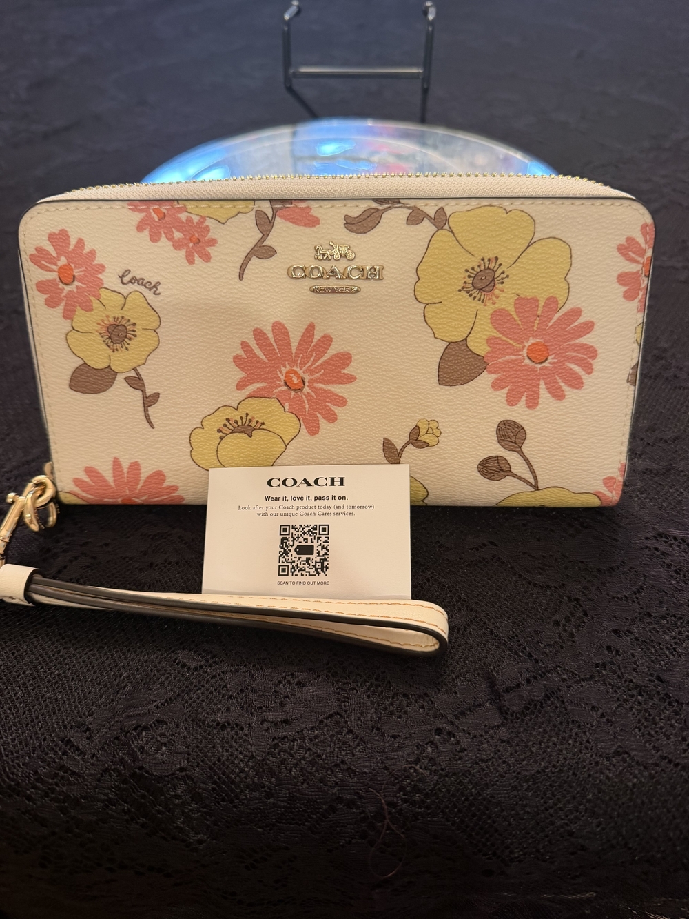 COACH Floral Zip Wristlet Wallet in Cream with Pink & Yellow Flowers EUC